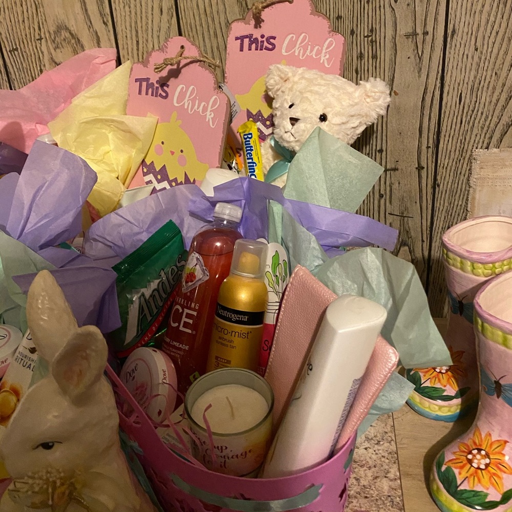Gift baskets for Easter and baby sjower